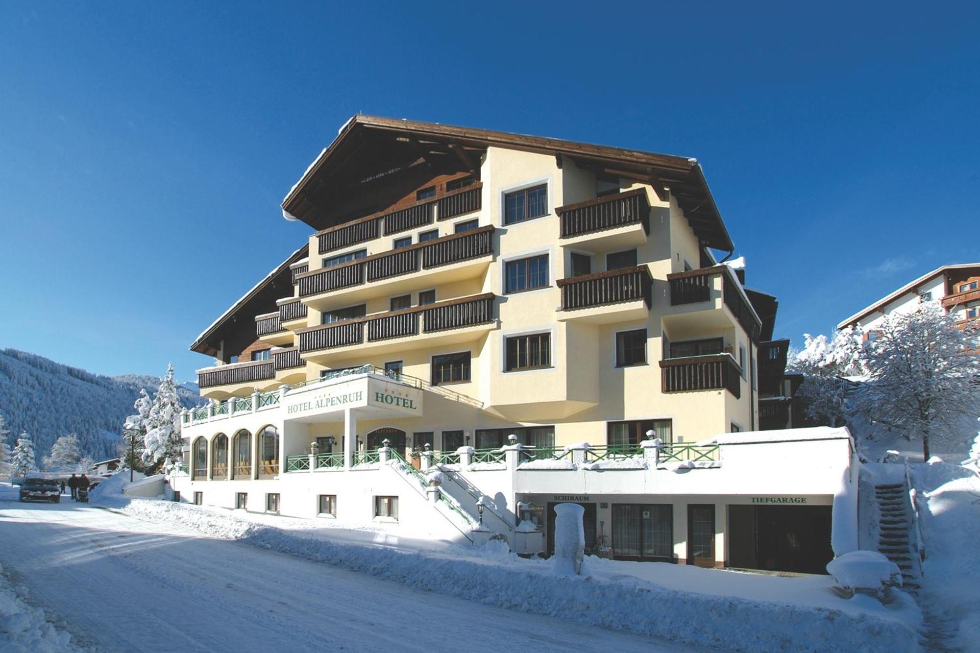 Hotel Garni Alpenruh-Micheluzzi Serfaus Dış mekan fotoğraf