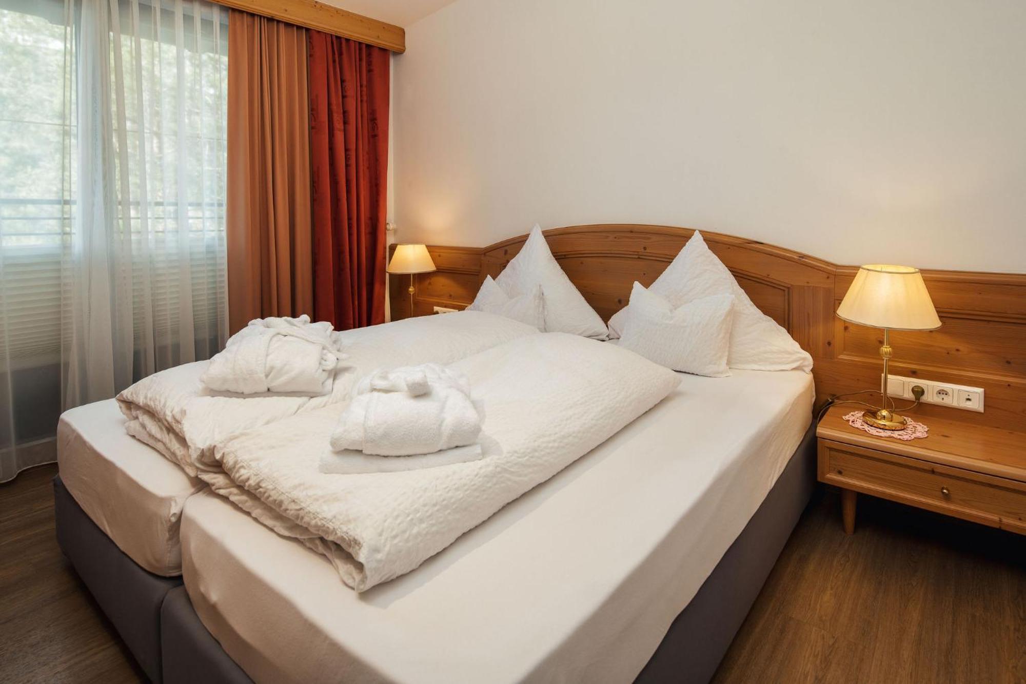 Hotel Garni Alpenruh-Micheluzzi Serfaus Dış mekan fotoğraf
