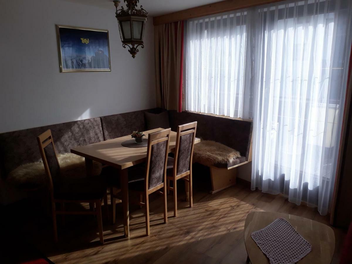 Hotel Garni Alpenruh-Micheluzzi Serfaus Dış mekan fotoğraf
